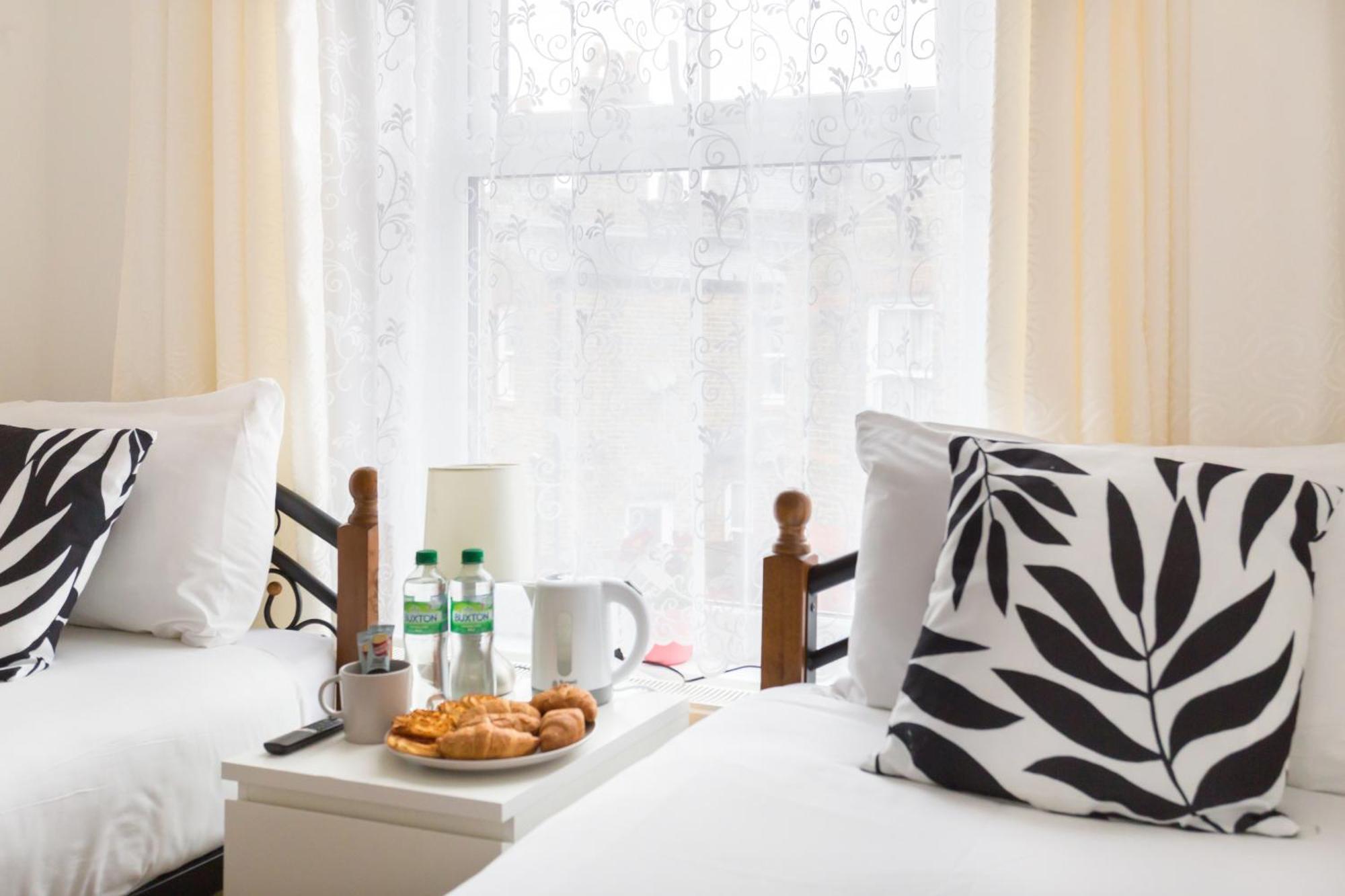 Wood Green Budget Rooms - Next To Mall & Metro Station - 10 Min To City Center Лондон Екстер'єр фото