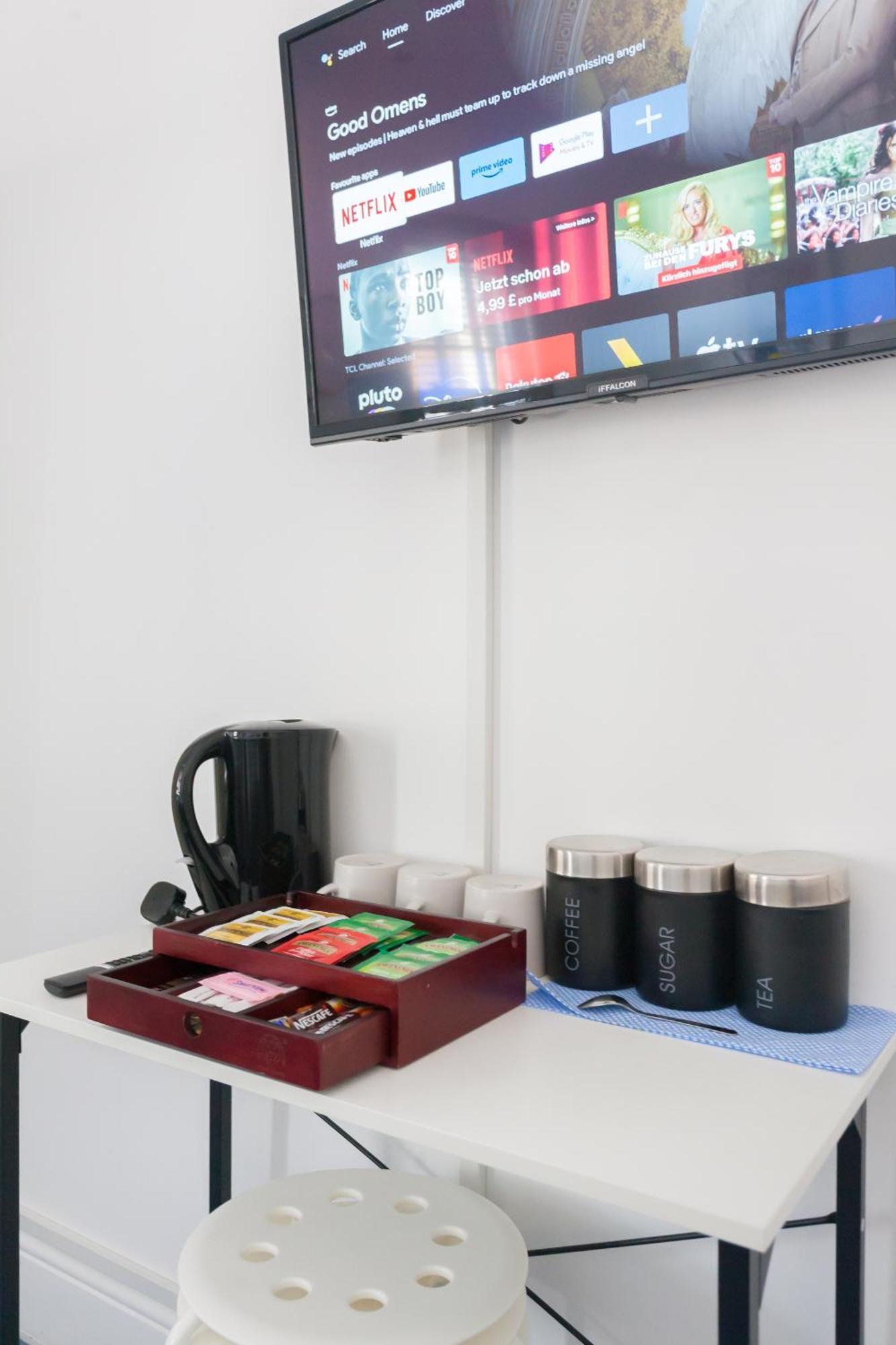 Wood Green Budget Rooms - Next To Mall & Metro Station - 10 Min To City Center Лондон Екстер'єр фото